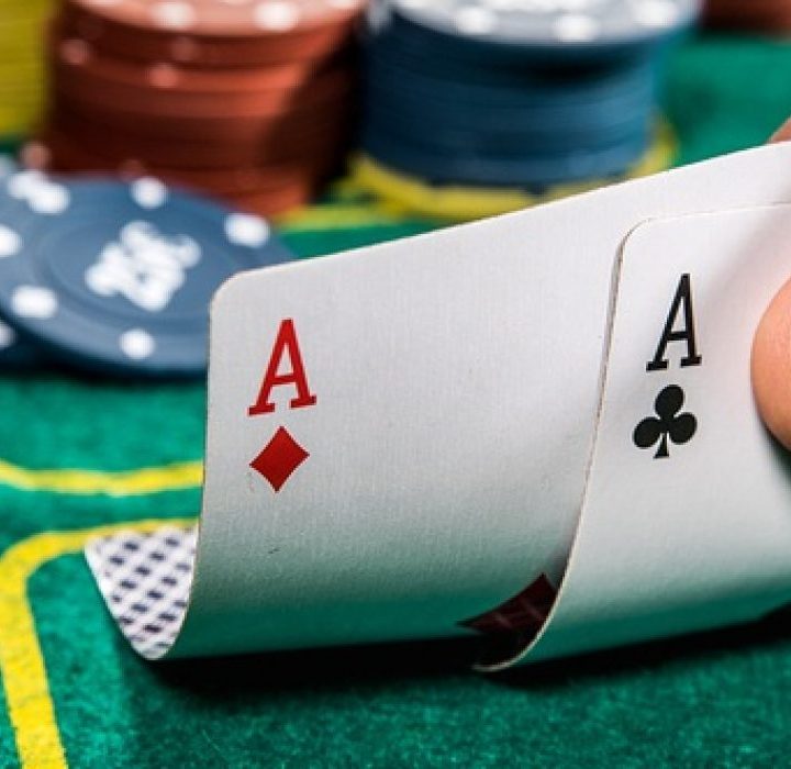 Know about Back Hand, Middle Hand and Front Hand in idnpoker game